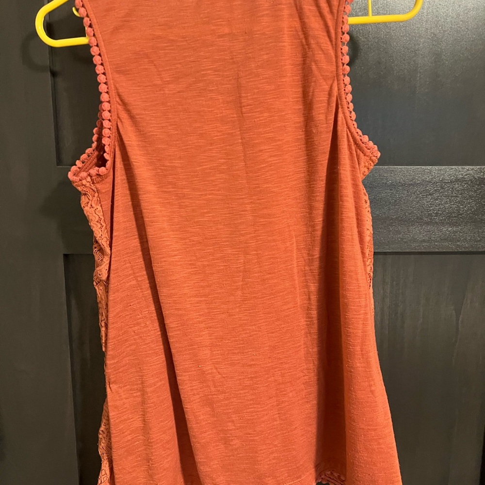 Knox Rose Rust Lace Tank Top - Picture 5 of 5